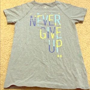 Gray under armour t-shirt